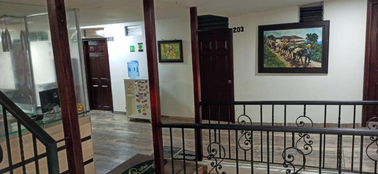 Hotel Canaveral Plaza Manizales Bagian luar foto
